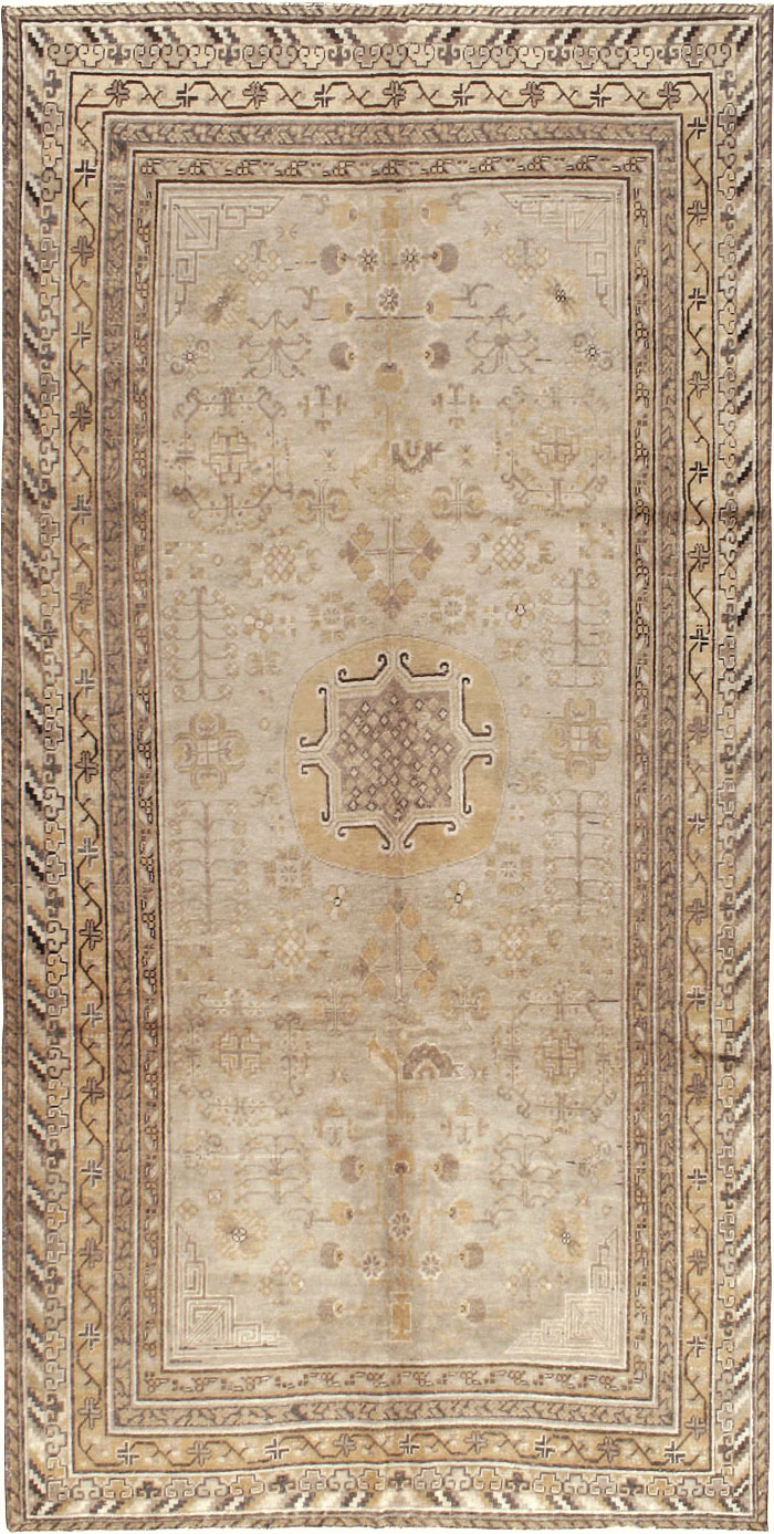 Antique East Turkestan Khotan Carpet, No.14075 - Staging