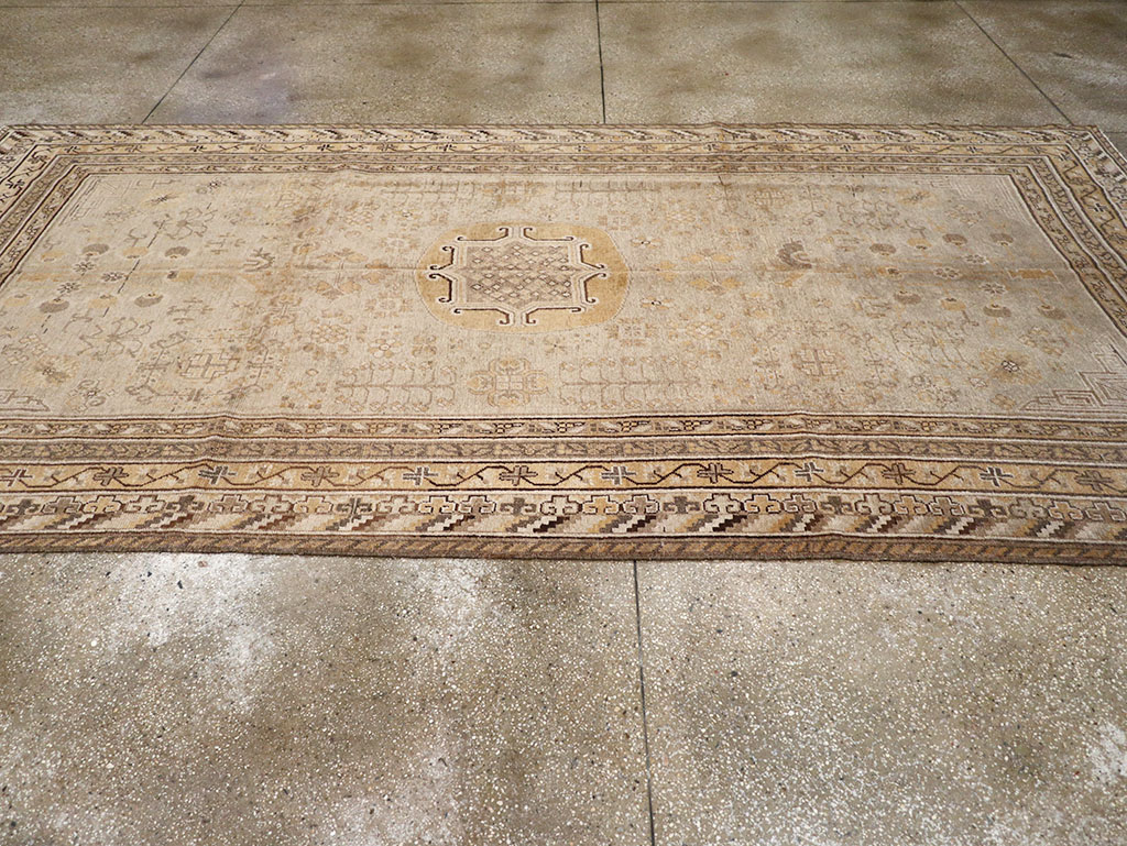 Antique East Turkestan Khotan Carpet, No.14075 - Staging
