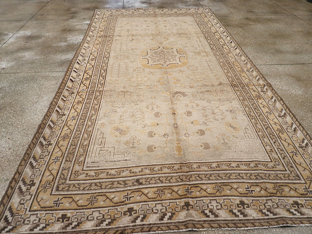 Antique East Turkestan Khotan Carpet, No.14075 - Staging