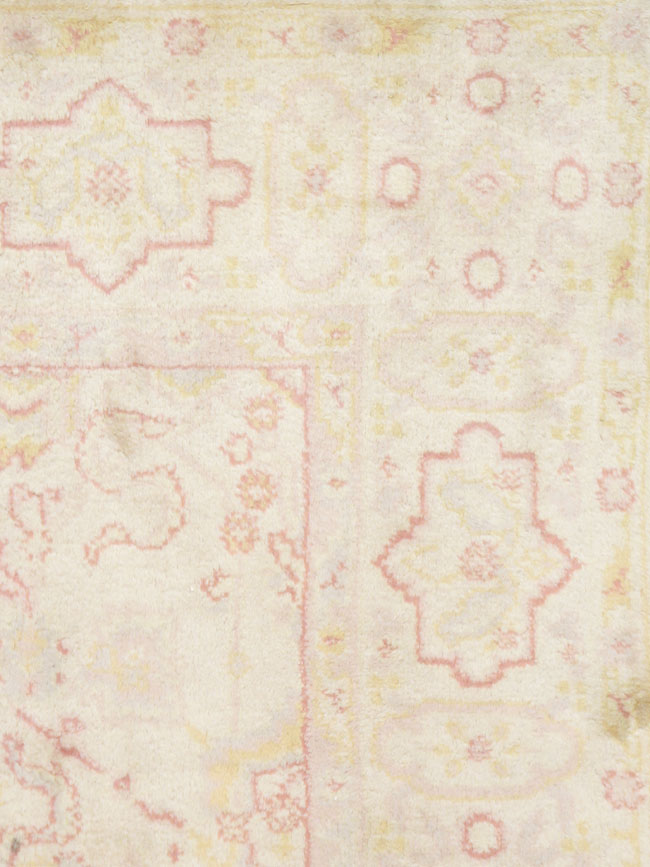 Vintage Indian Lahore Carpet, No.14120 - Staging