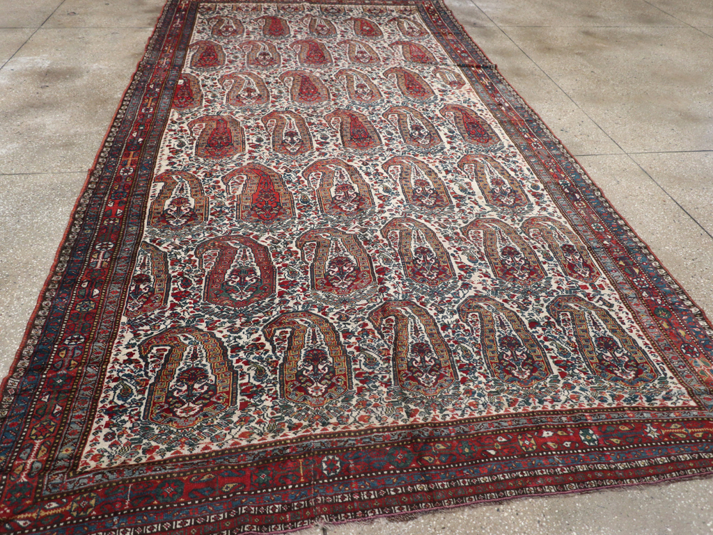Antique Persian Shiraz Carpet, No.14137 - Staging