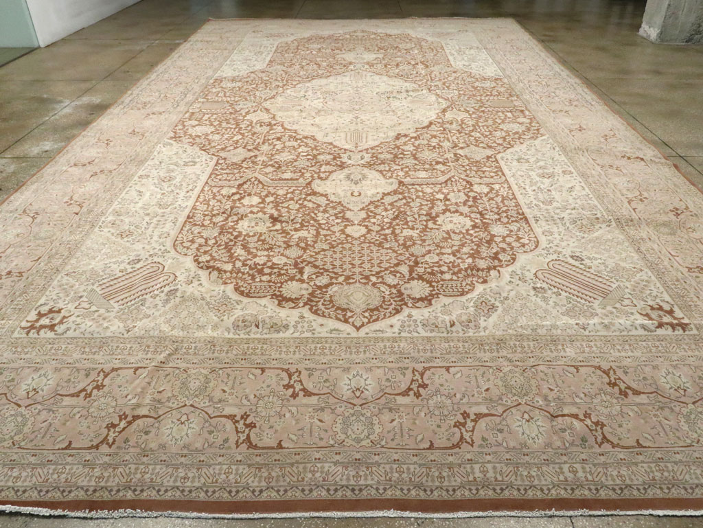 Vintage Persian Tabriz Carpet, No.14173 - Staging