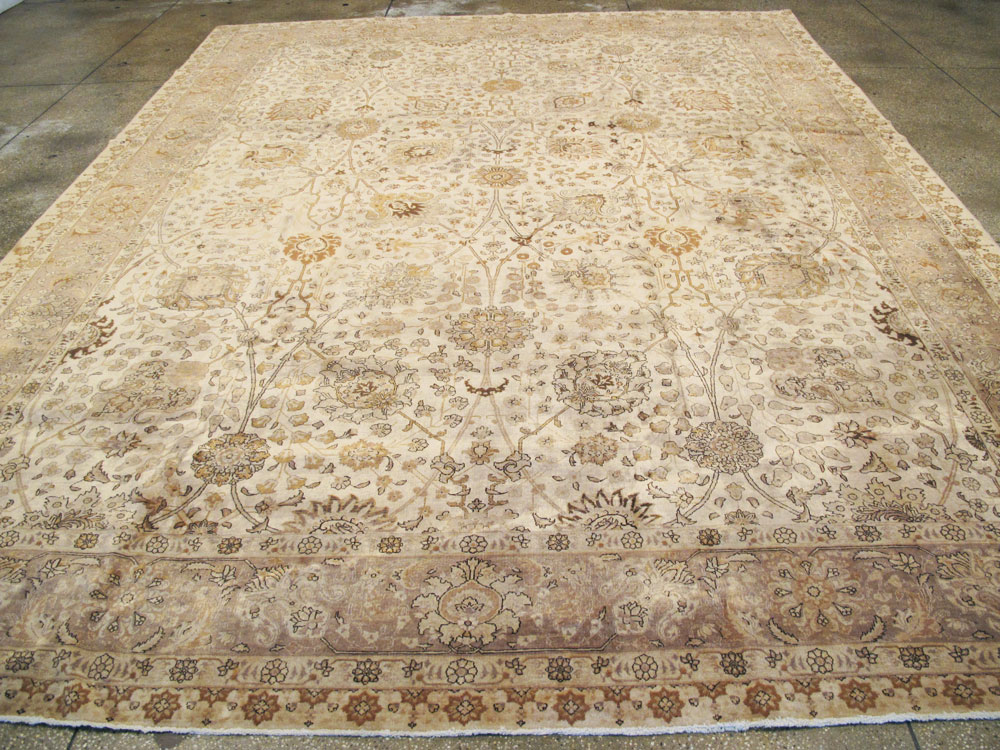 Vintage Persian Tabriz Carpet, No.14183 - Staging
