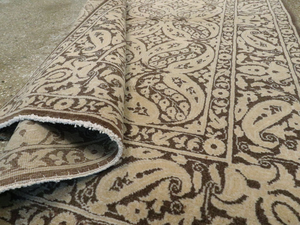 Modern Persian Tabriz Rug, No.14223 - Staging