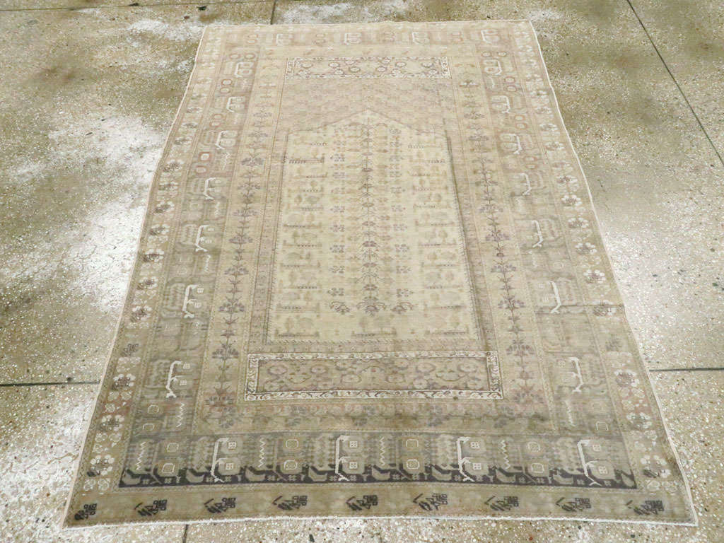 Antique Turkish Sivas Rug, No.14234 - Staging