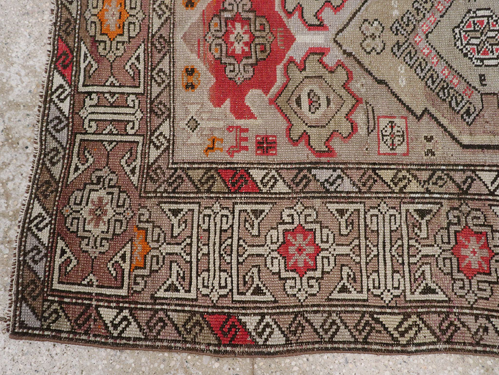 Antique  Caucasian Kazak Rug, No.14297 - Staging