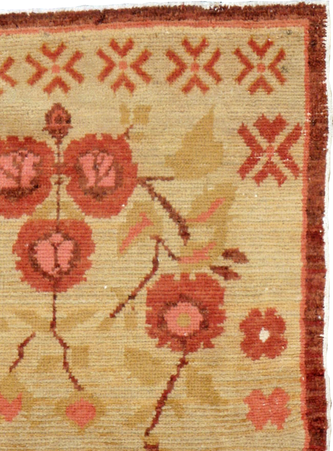 Vintage Turkish Anatolian Throw Rug, No.14326 - Staging