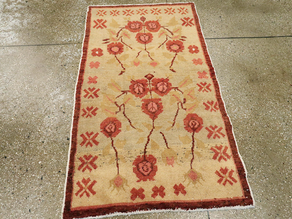 Vintage Turkish Anatolian Throw Rug, No.14326 - Staging