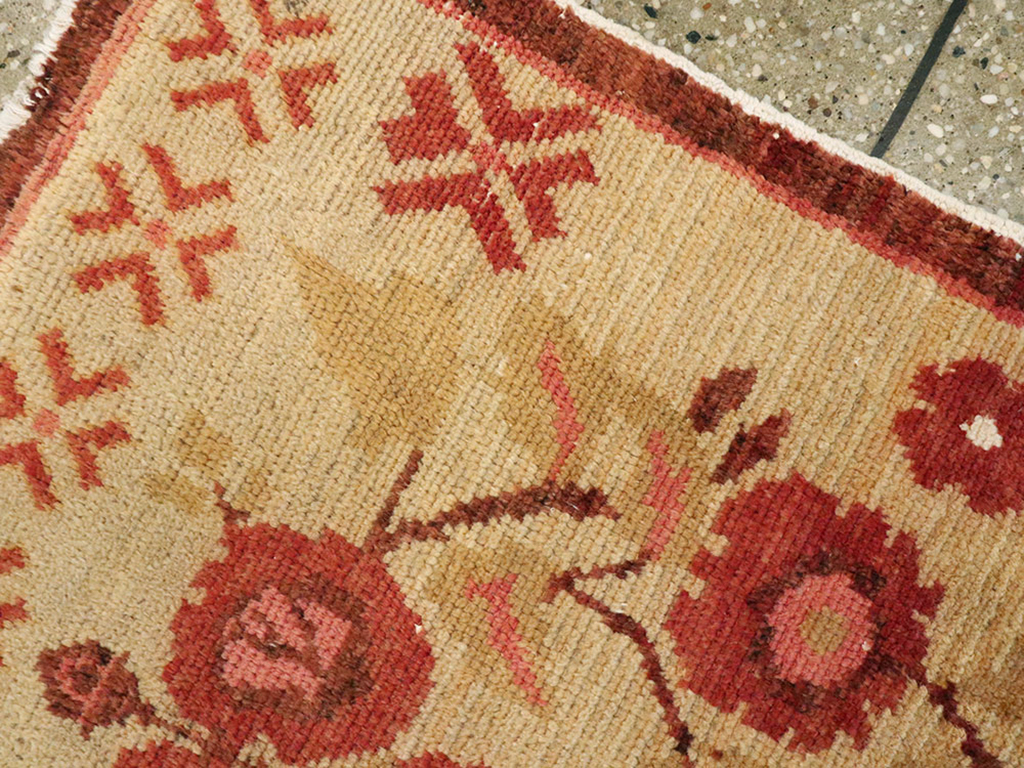 Vintage Turkish Anatolian Throw Rug, No.14326 - Staging