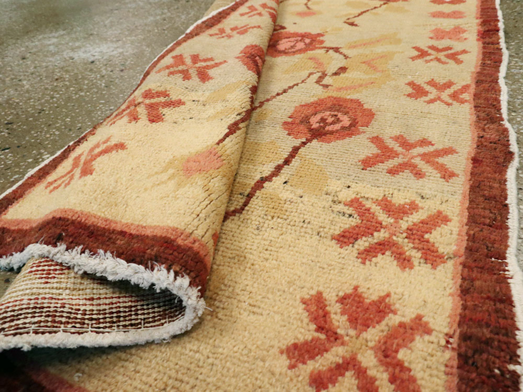 Vintage Turkish Anatolian Throw Rug, No.14326 - Staging