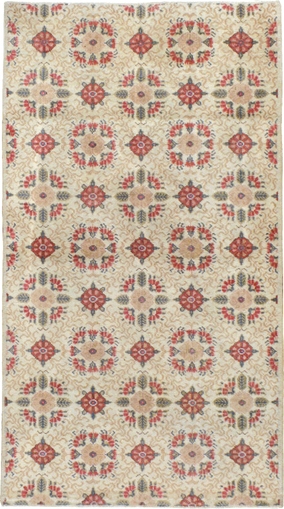 Vintage Anatolian Rug, No.14333 - Staging
