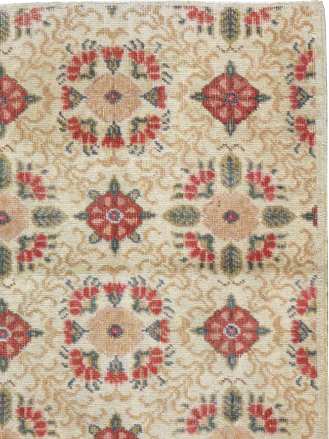 Vintage Anatolian Rug, No.14333 - Staging