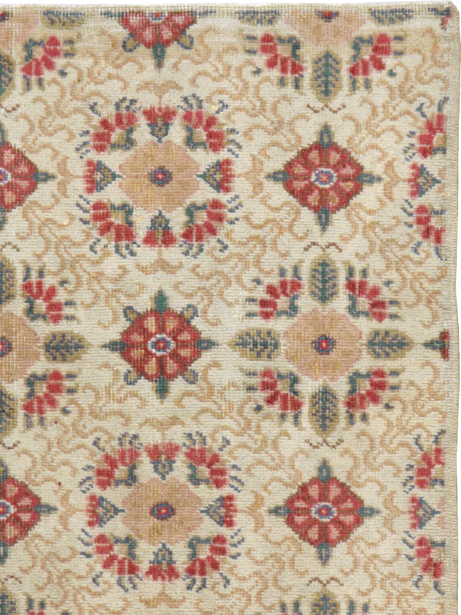 Vintage Anatolian Rug, No.14333 - Staging