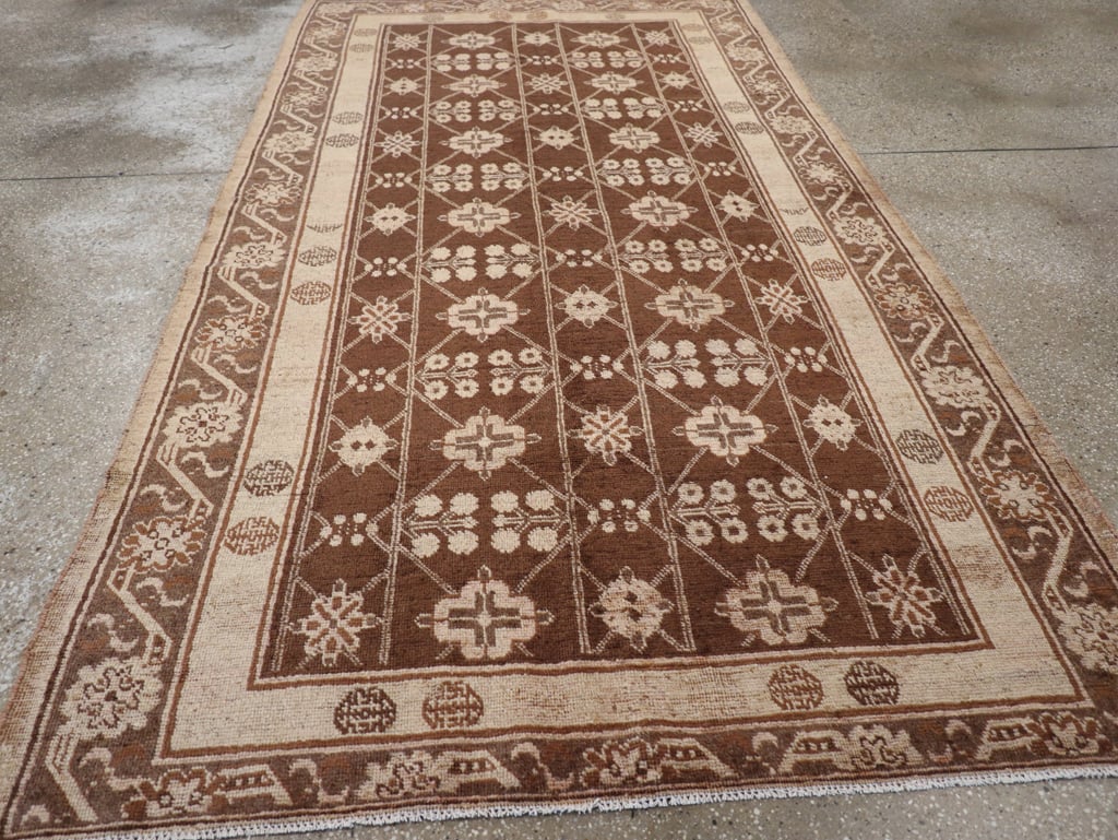 Antique East Turkestan Khotan Carpet, No.14345 - Staging