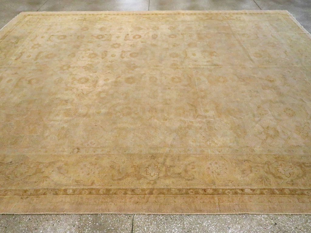 Vintage Indian Amritsar Carpet, No.14380 - Staging