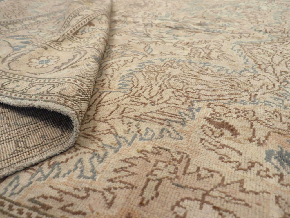 Vintage Turkish Sivas Carpet, No.14404 - Staging