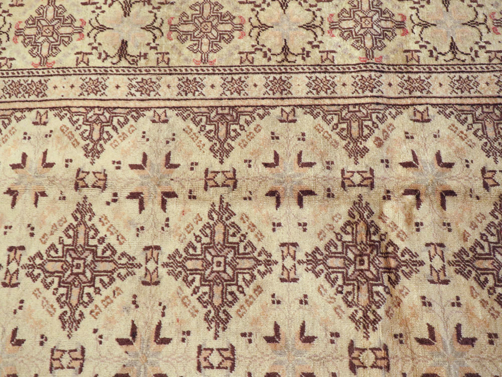 Vintage Turkish Sivas Carpet, No.14444 - Staging