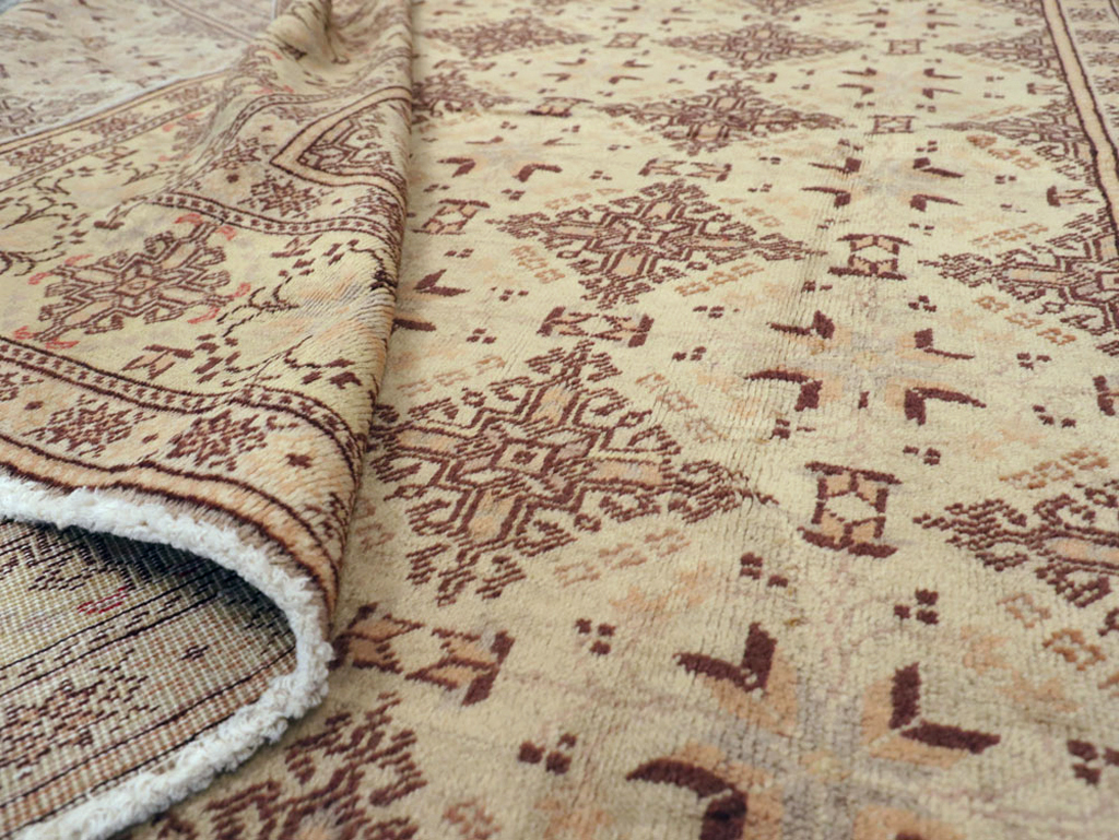 Vintage Turkish Sivas Carpet, No.14444 - Staging