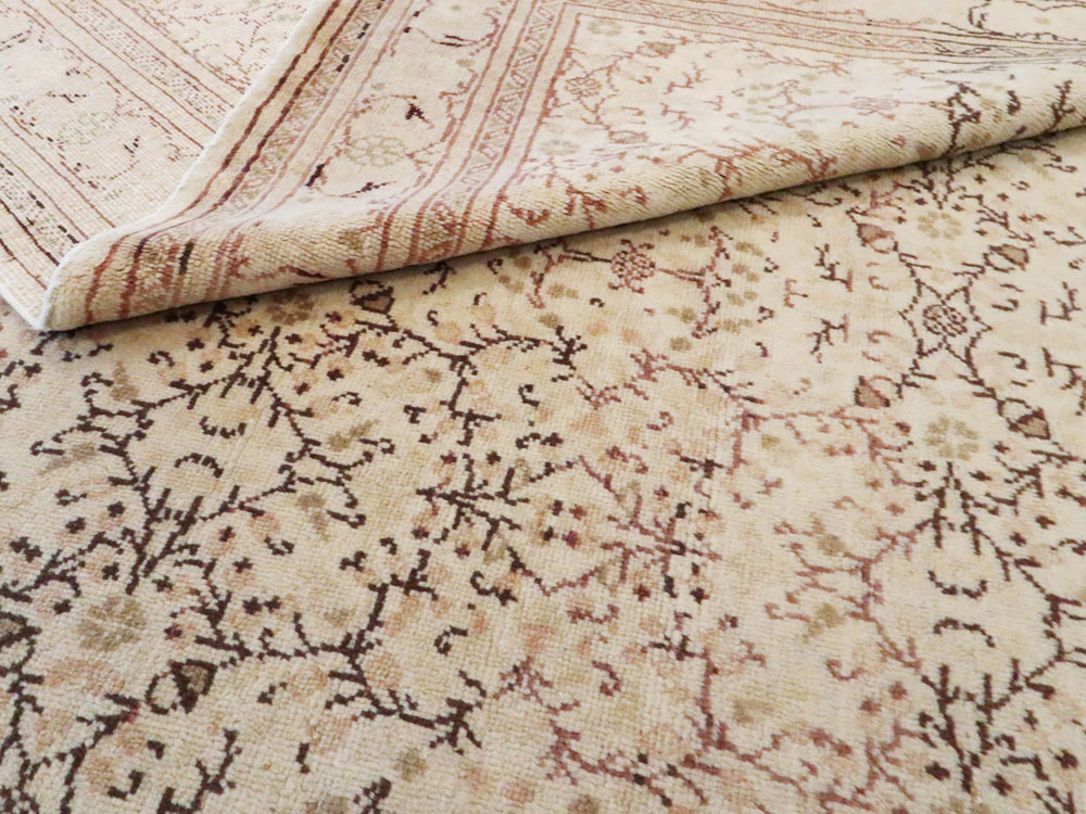 Vintage Turkish Sivas Carpet, No.14474 - Staging