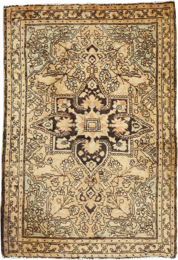 Antique Persian Sarouk Fereghan Rug (Pair: 2 of 2), No.14555 - Staging