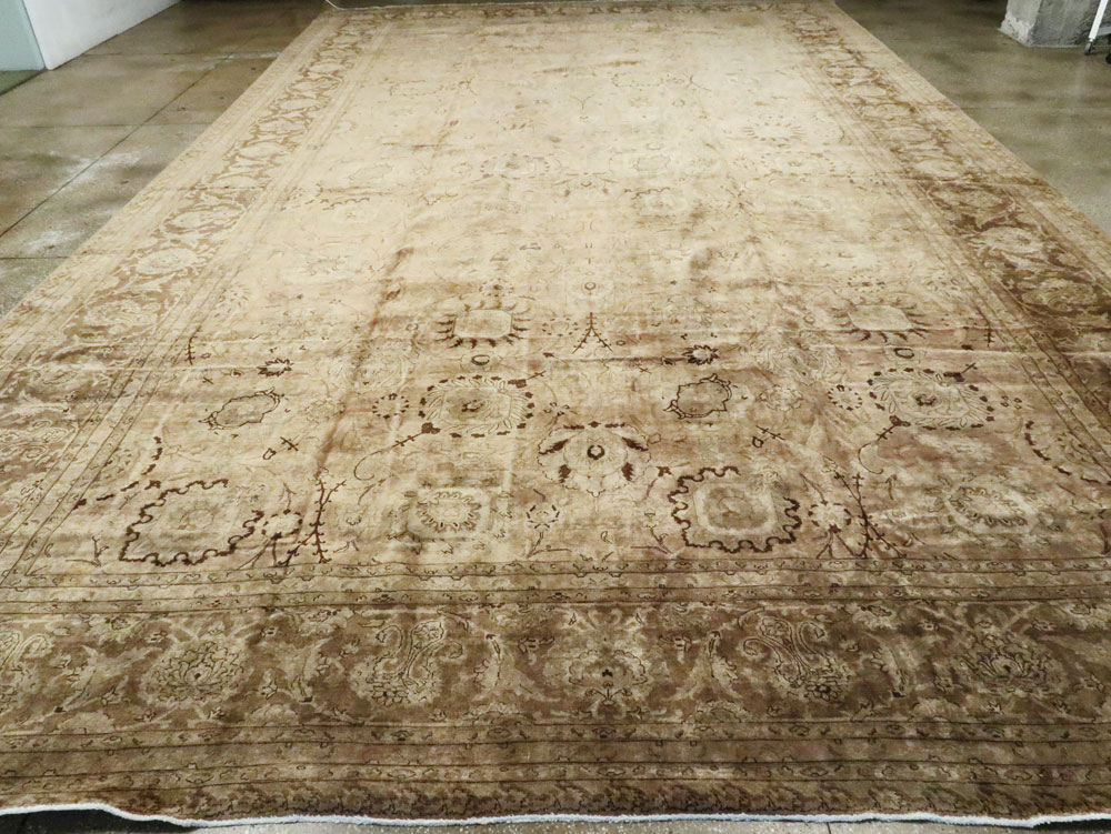 Antique Persian Tabriz Carpet, No.14636 - Staging