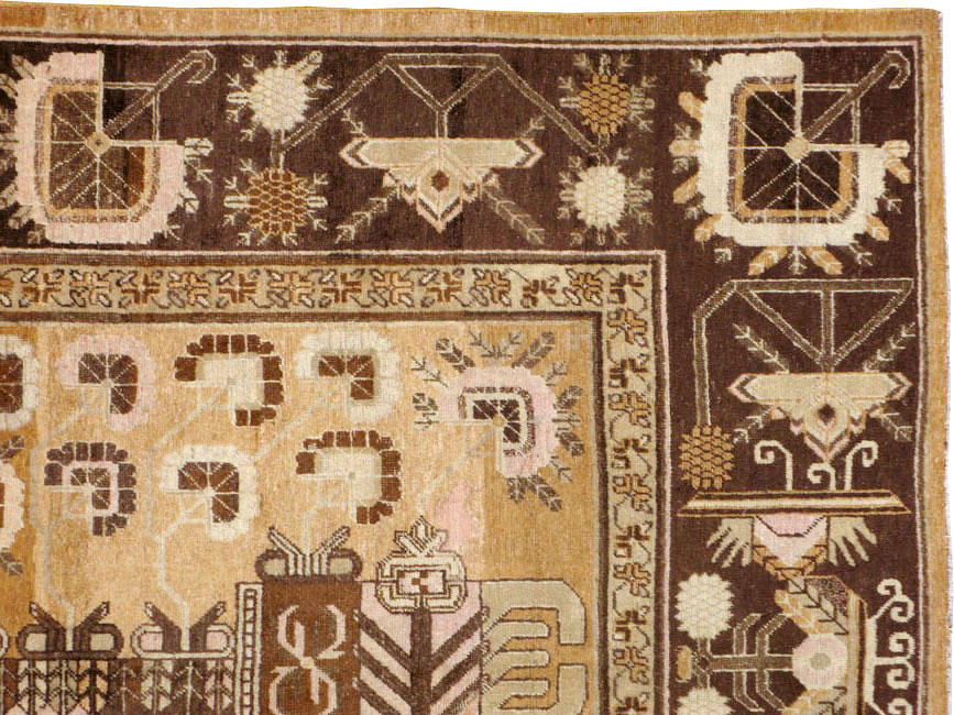 Vintage East Turkestan Khotan Pictorial Carpet, No.14651 - Staging