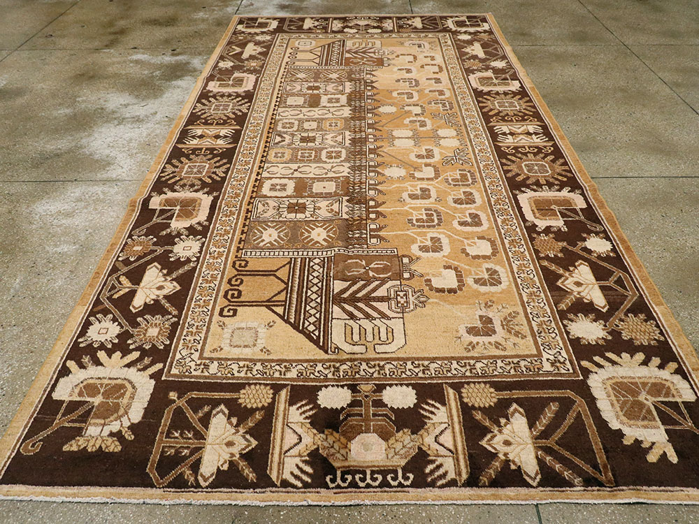 Vintage East Turkestan Khotan Pictorial Carpet, No.14651 - Staging