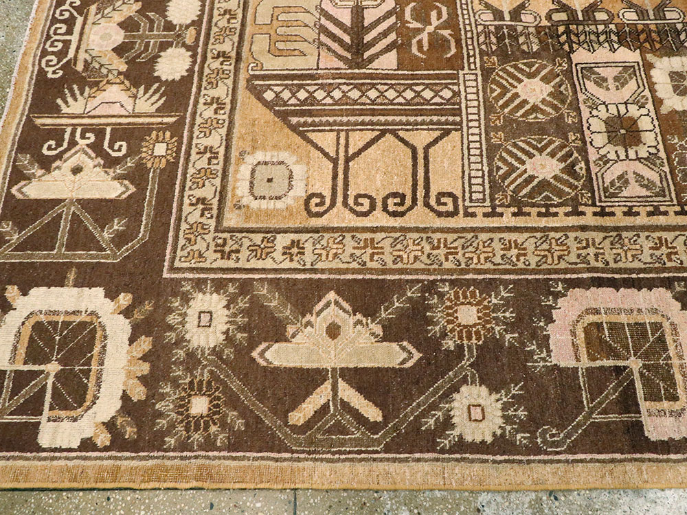 Vintage East Turkestan Khotan Pictorial Carpet, No.14651 - Staging