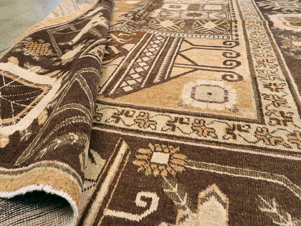 Vintage East Turkestan Khotan Pictorial Carpet, No.14651 - Staging