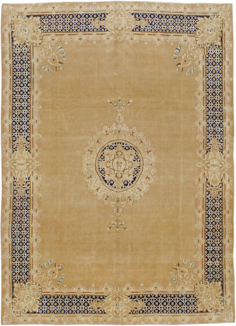 Vintage Persian Kerman Carpet, No.14663 - Staging