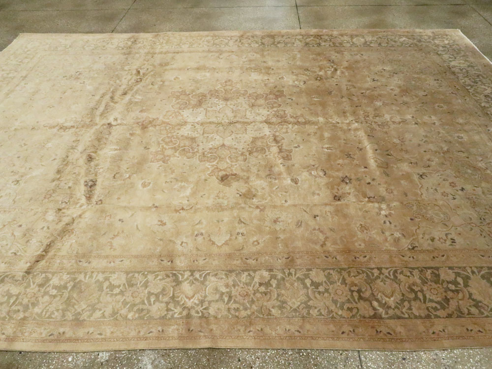 Vintage Persian Tabriz Carpet, No.14669 - Staging