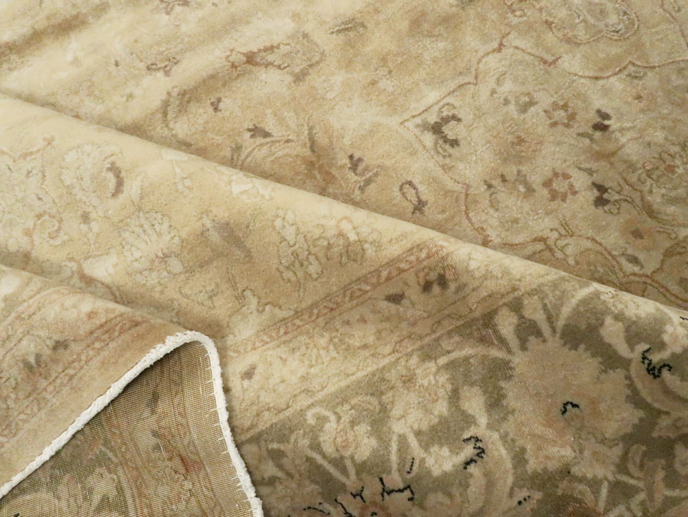 Vintage Persian Tabriz Carpet, No.14669 - Staging