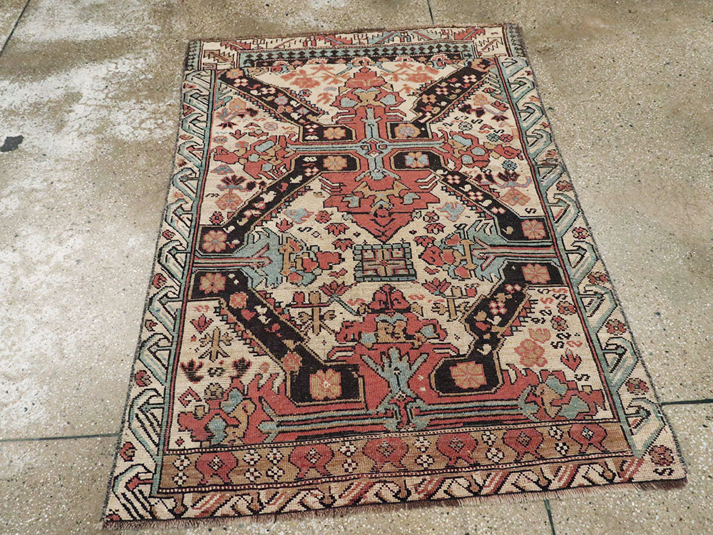 Antique Caucasian ZeyKhor Rug, No.14710 - Staging