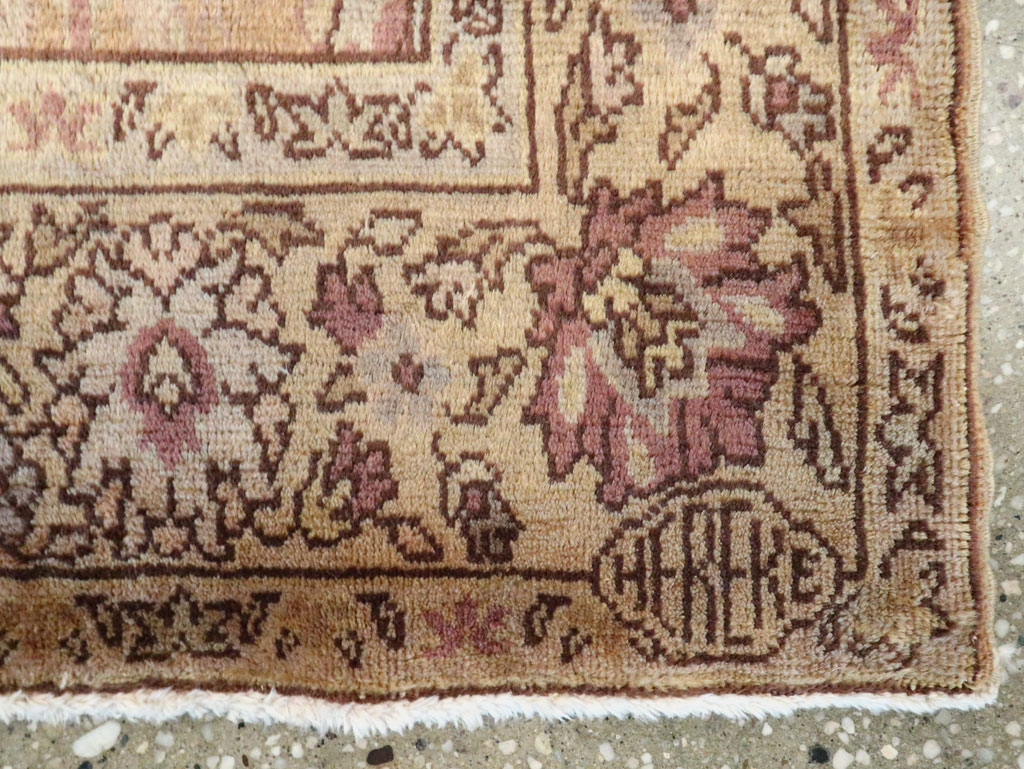 Vintage Turkish Herekeh Rug, No.14724 - Staging