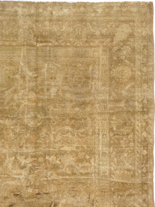 Vintage Indian Agra Carpet, No.14743 - Staging