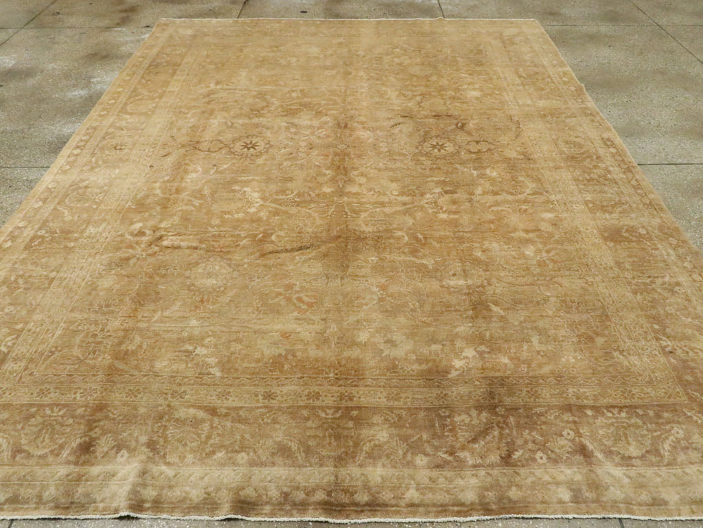 Vintage Indian Agra Carpet, No.14743 - Staging