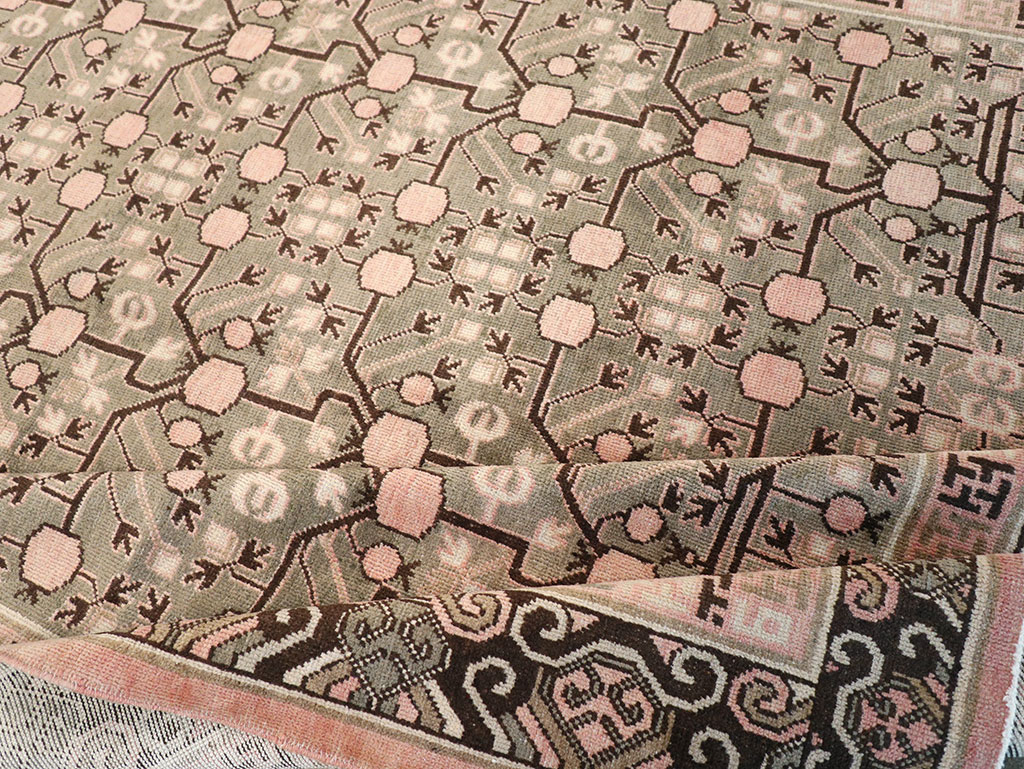 Vintage East Turkestan Khotan Carpet, No.14761 - Staging
