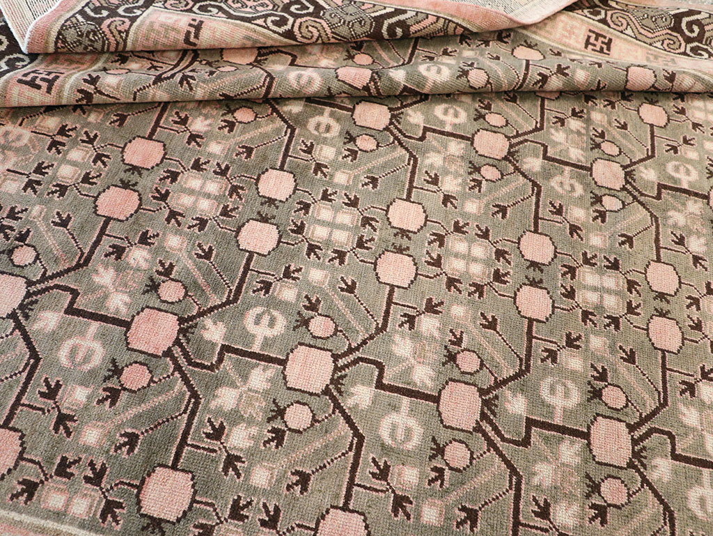 Vintage East Turkestan Khotan Carpet, No.14761 - Staging