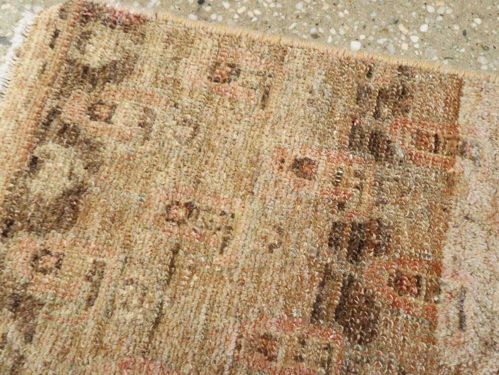 Antique Persian Malayer Rug, No.14776 - Staging