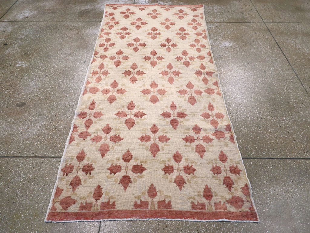 Vintage Turkish Anatolian Rug, No.14923 - Staging