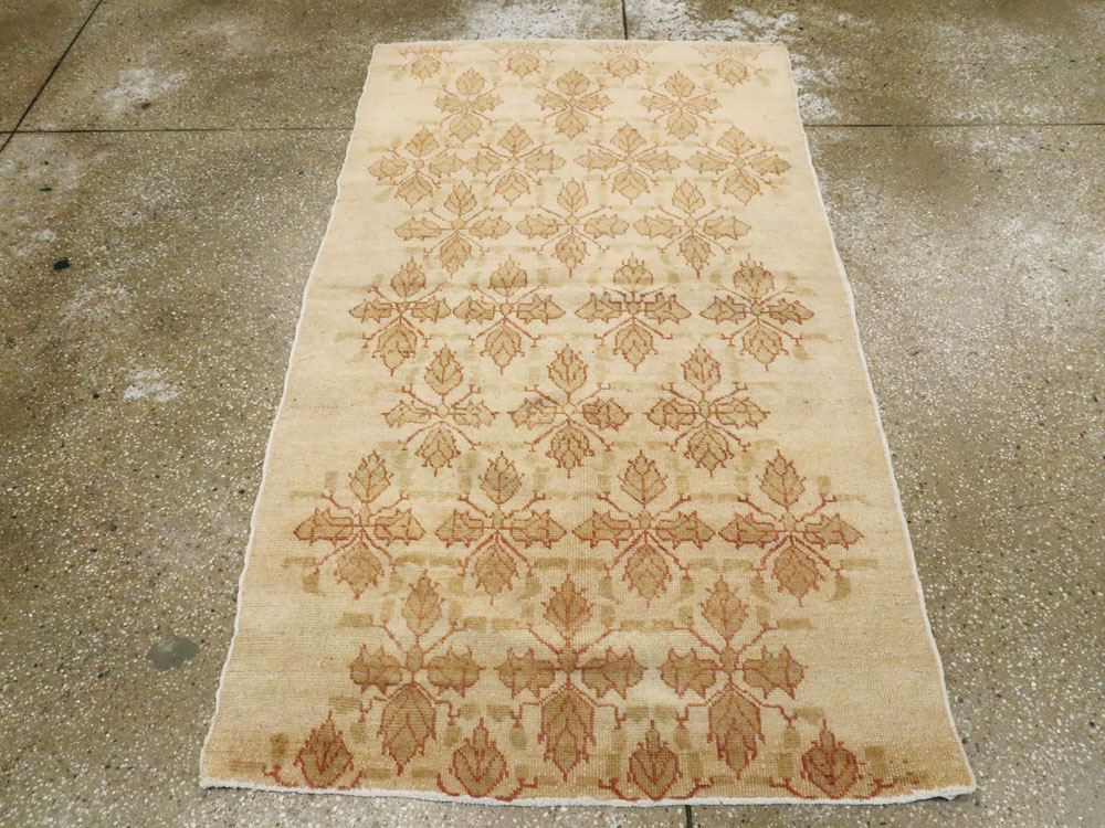 Vintage Turkish Anatolian Rug, No.14924 - Staging