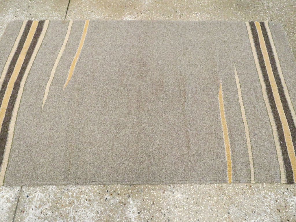 Vintage European Flatweave Kilim Throw Rug, No.14949 - Staging