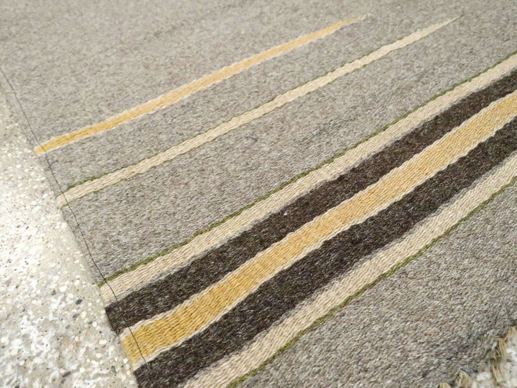 Vintage European Flatweave Kilim Throw Rug, No.14949 - Staging