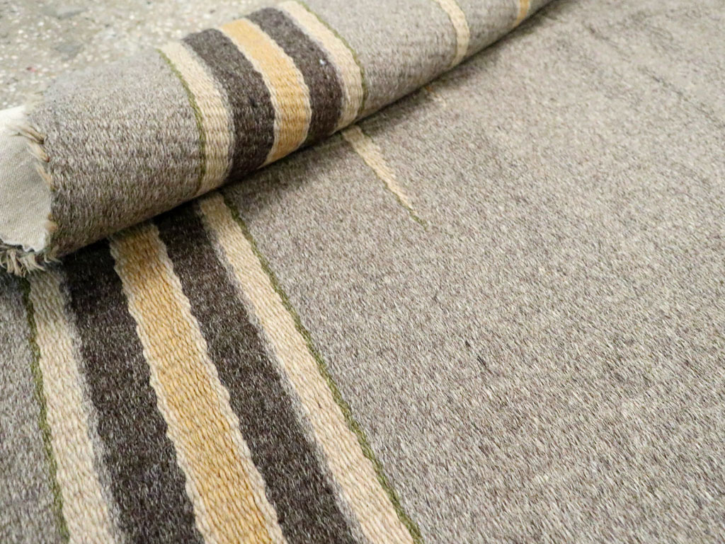 Vintage European Flatweave Kilim Throw Rug, No.14949 - Staging