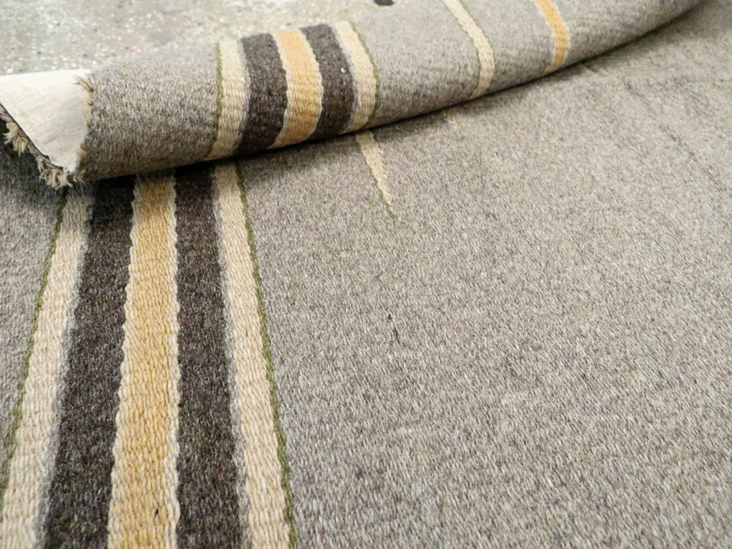 Vintage European Flatweave Kilim Throw Rug, No.14949 - Staging