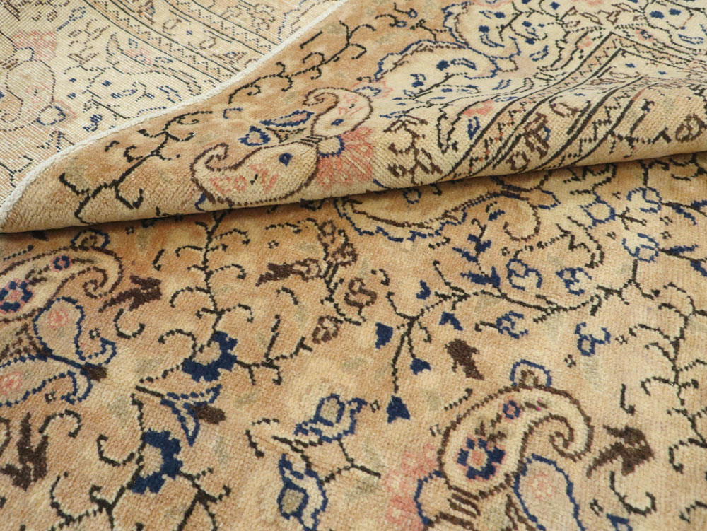 Vintage Turkish Sivas Carpet, No.14952 - Staging