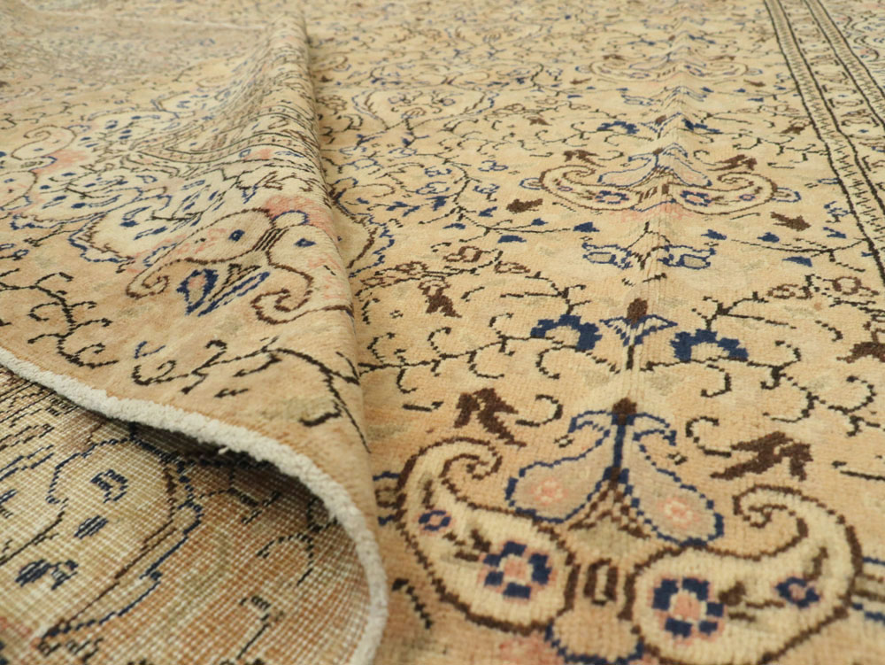 Vintage Turkish Sivas Carpet, No.14952 - Staging