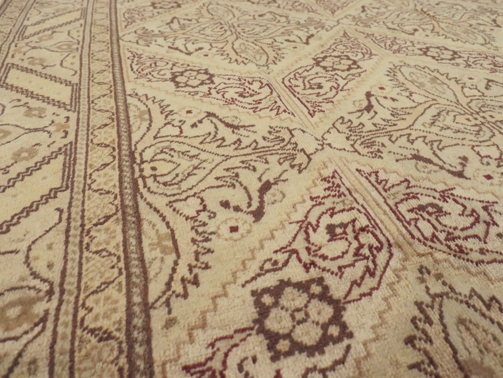Vintage Turkish Sivas Carpet, No.14957 - Staging