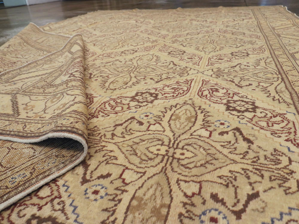 Vintage Turkish Sivas Carpet, No.14957 - Staging