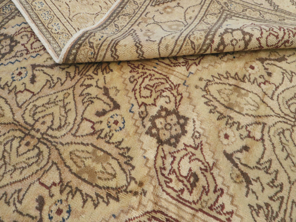 Vintage Turkish Sivas Carpet, No.14957 - Staging